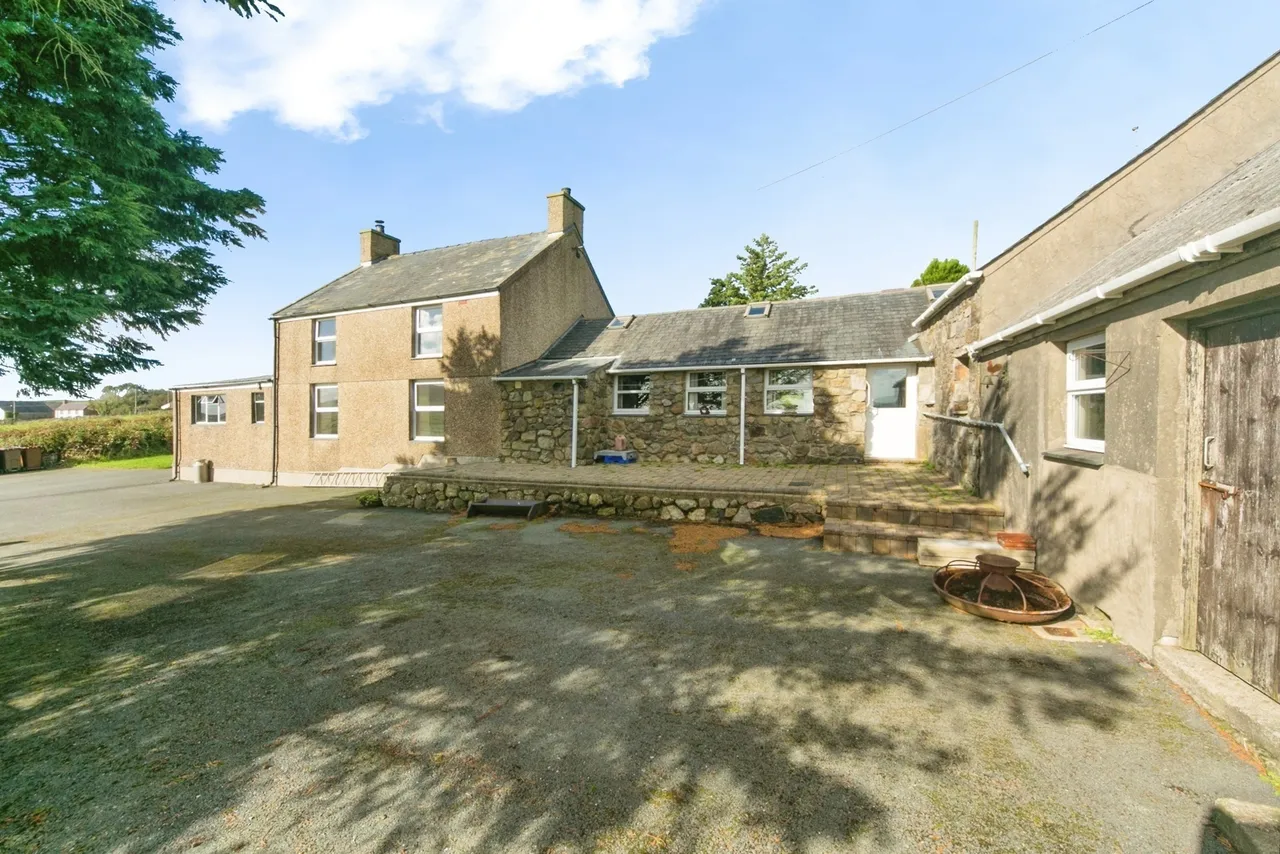 Nr Sarn Mellteyrn, Llyn Peninsula, LL53, photo 3