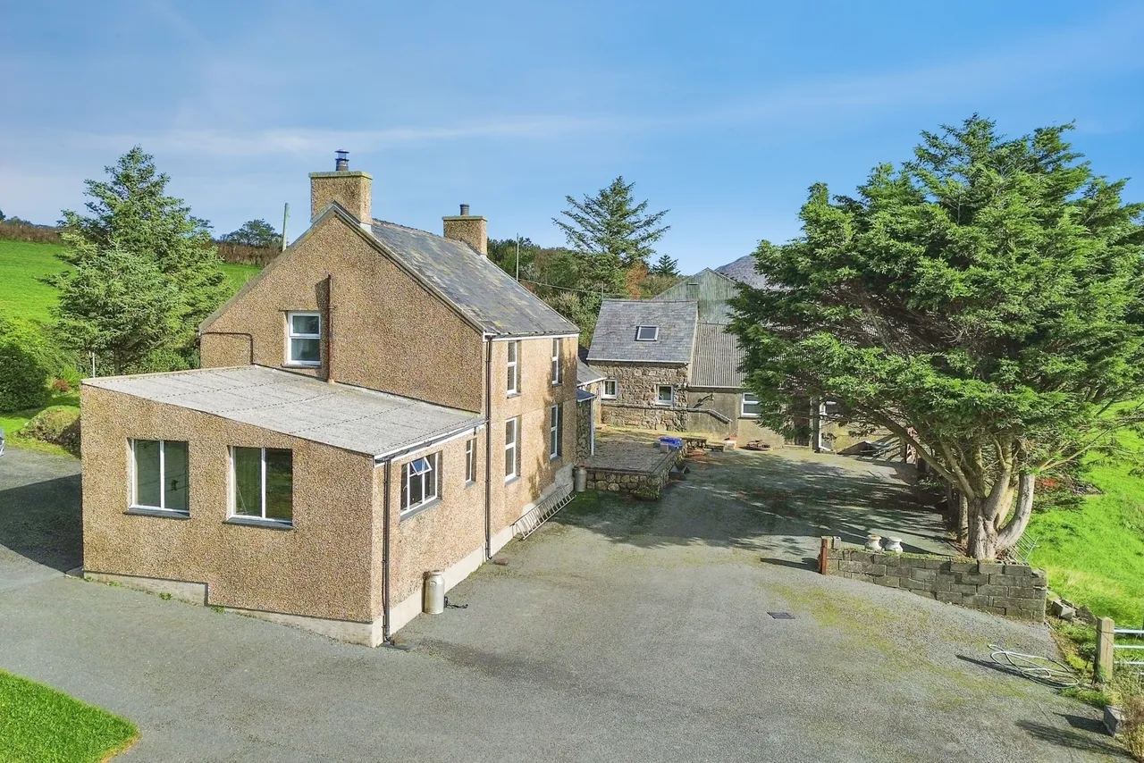 Nr Sarn Mellteyrn, Llyn Peninsula, LL53, photo 10