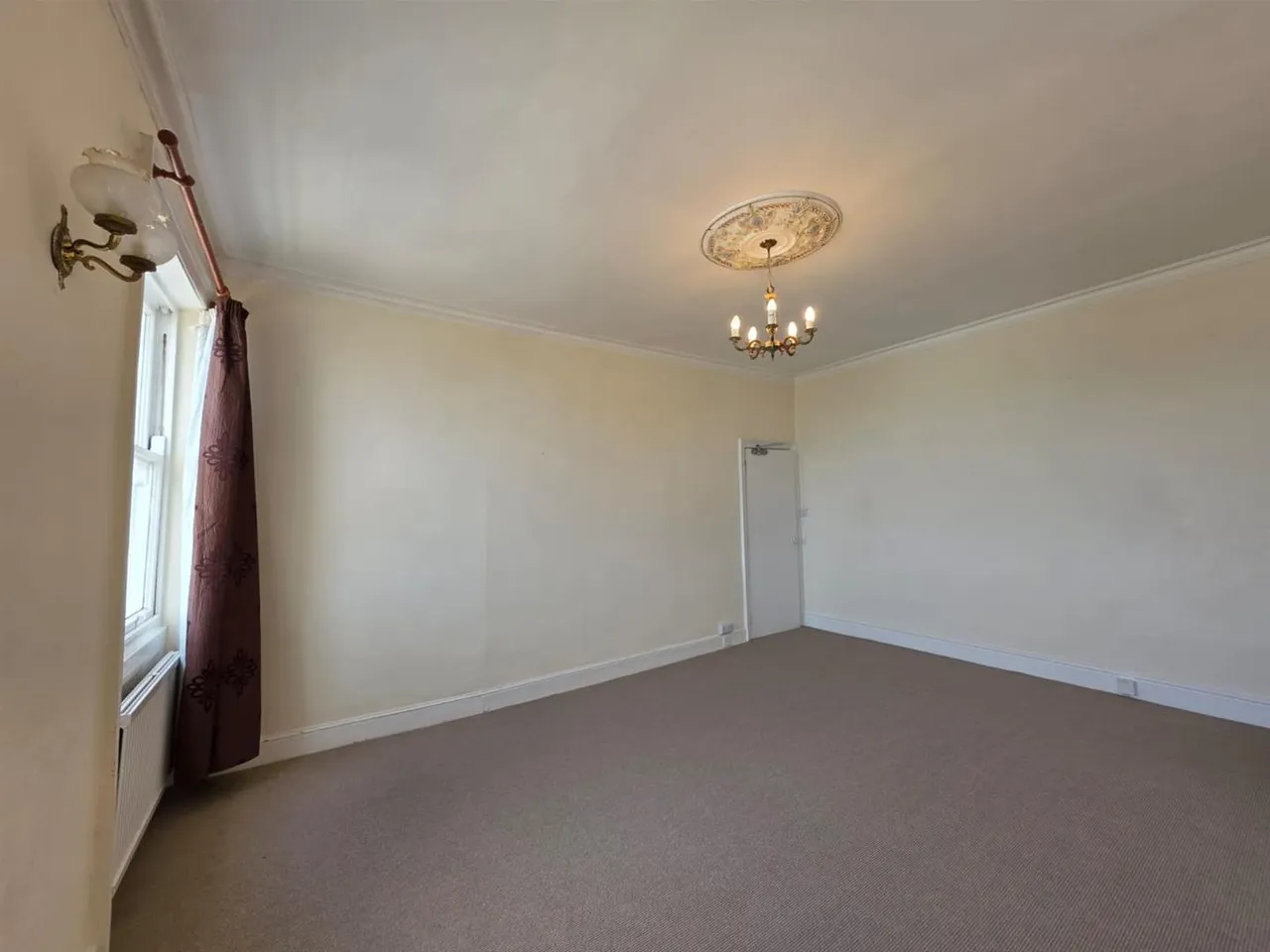 22 Esplanade, Scarborough YO11 2AQ, photo 7
