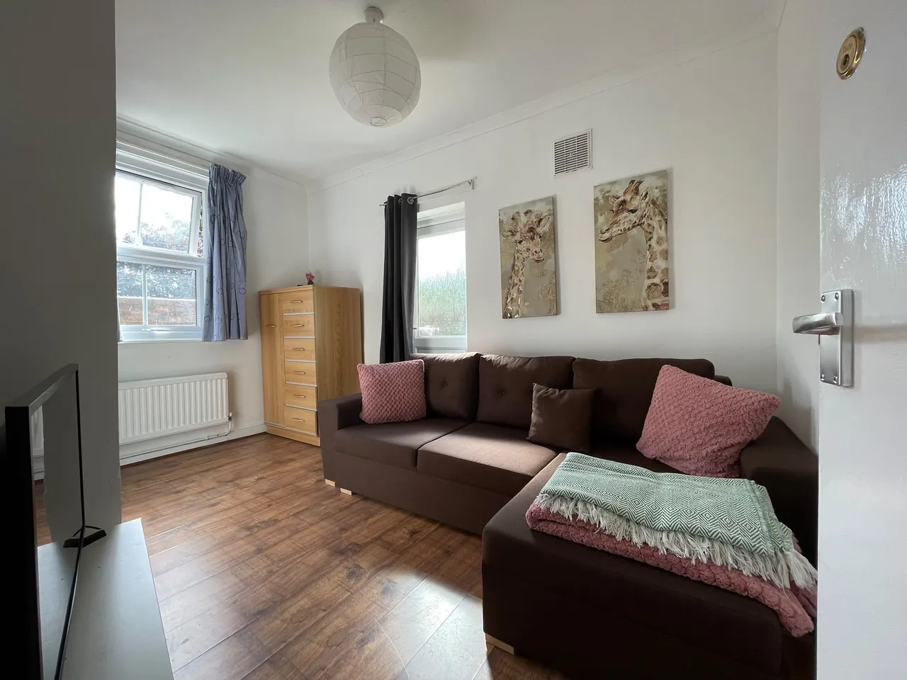 Clapham Road, MK41, photo 4