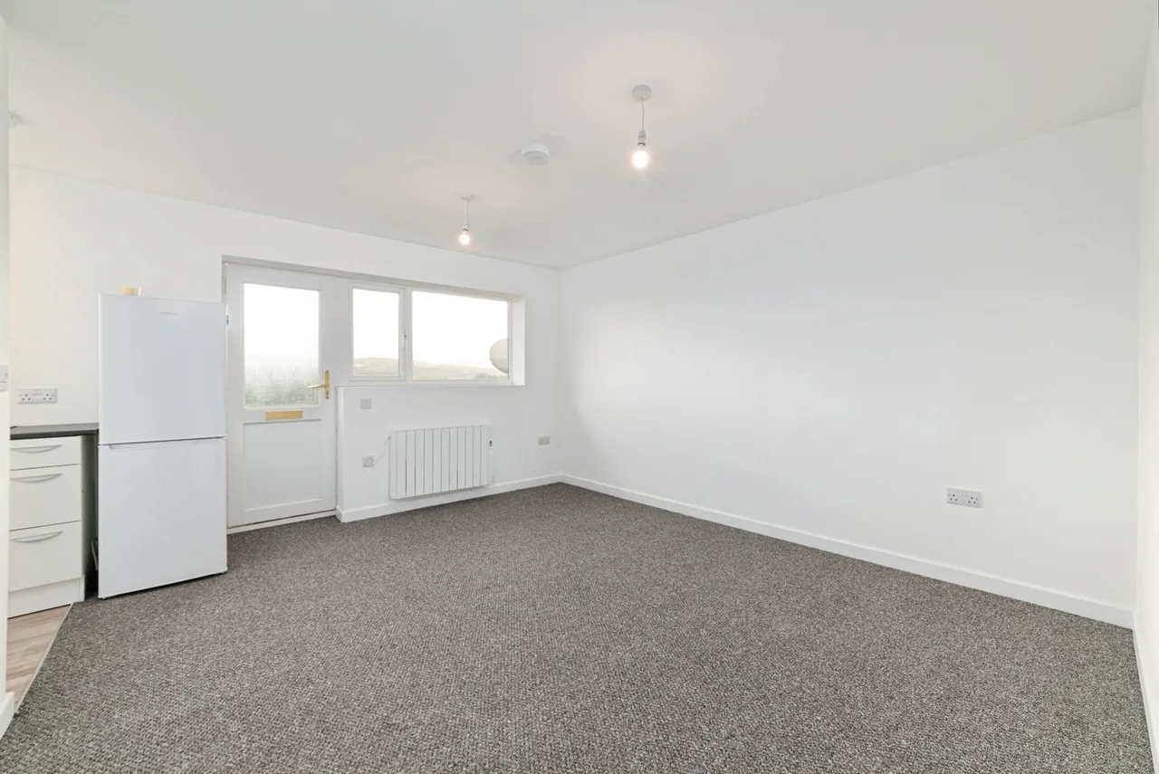 Seaview Crescent, Goodwick, SA64, photo 7