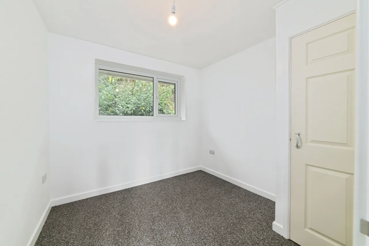 Seaview Crescent, Goodwick, SA64, photo 6
