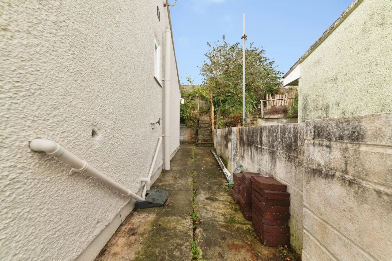 Seaview Crescent, Goodwick, SA64, photo 14