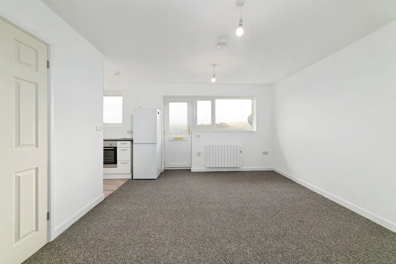 Seaview Crescent, Goodwick, SA64, photo 21