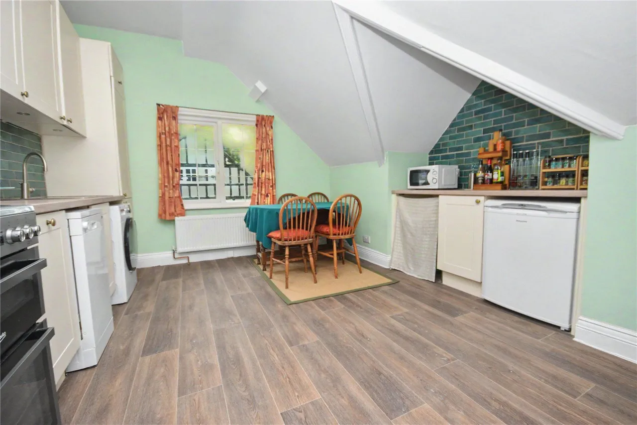 Ashleigh Road, Leeds, LS16, photo 4