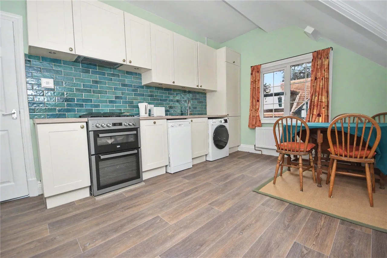 Ashleigh Road, Leeds, LS16, photo 2