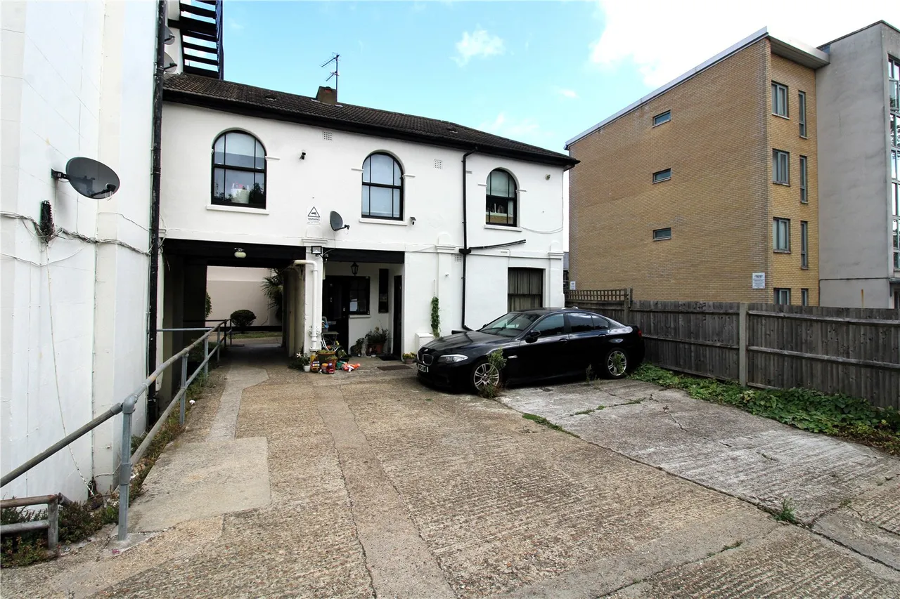 Lower Addiscombe Road, Croydon, CR0, photo 2