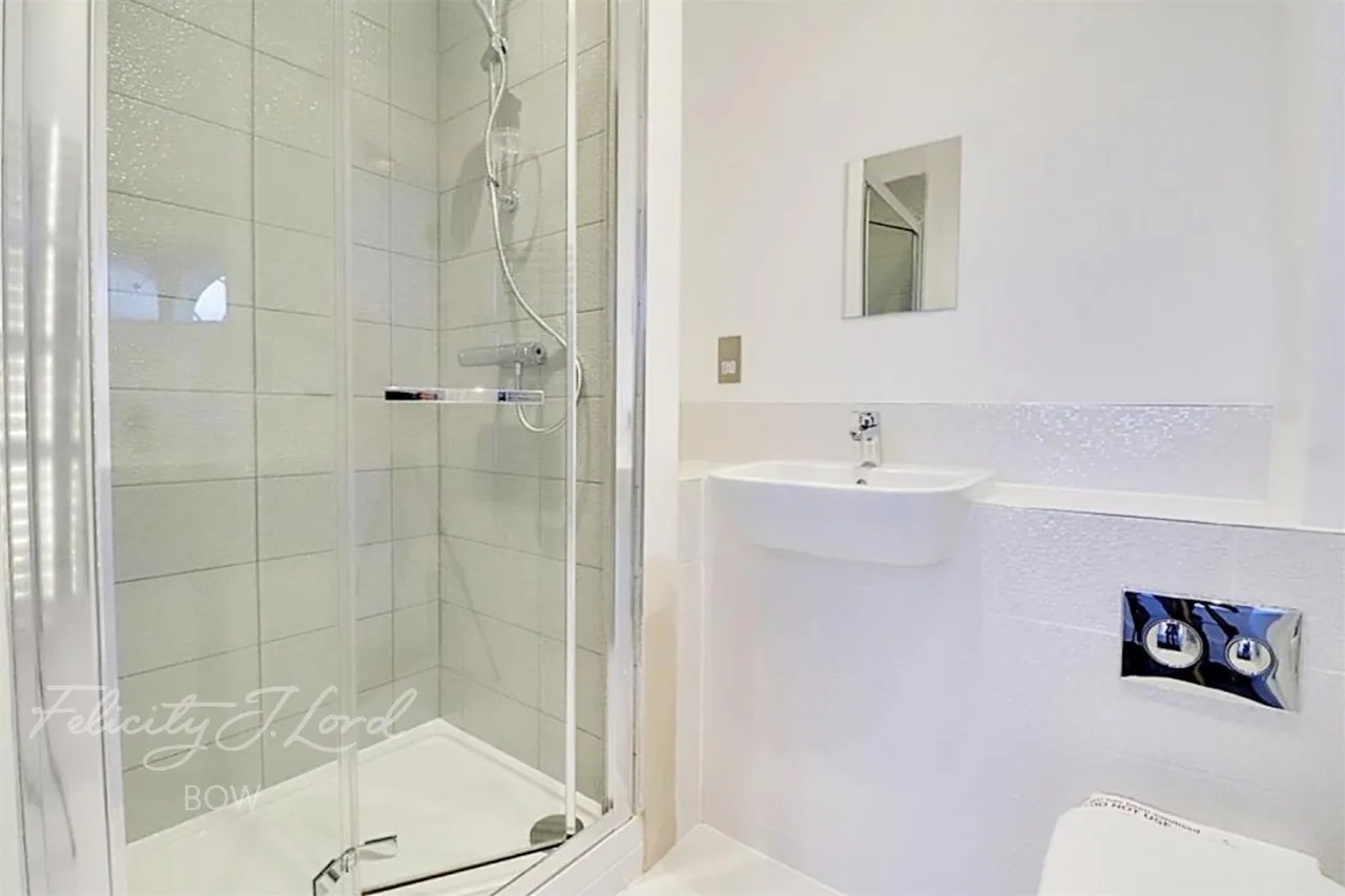 St Clements Avenue, London, E3, photo 11