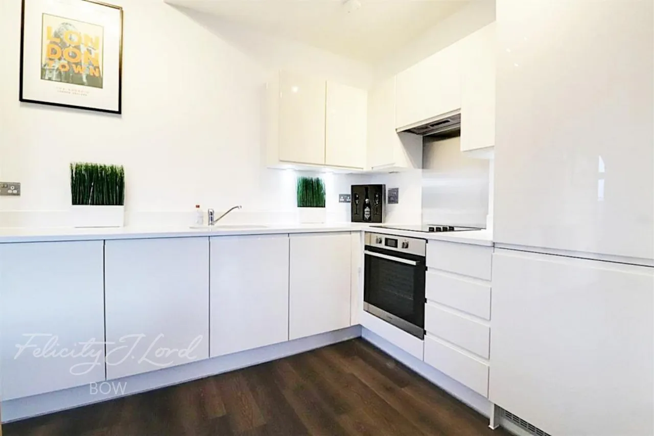 St Clements Avenue, London, E3, photo 7