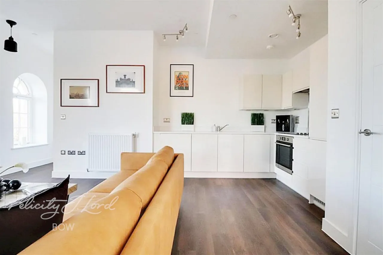 St Clements Avenue, London, E3, photo 15