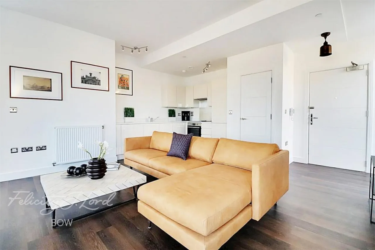 St Clements Avenue, London, E3, photo 2