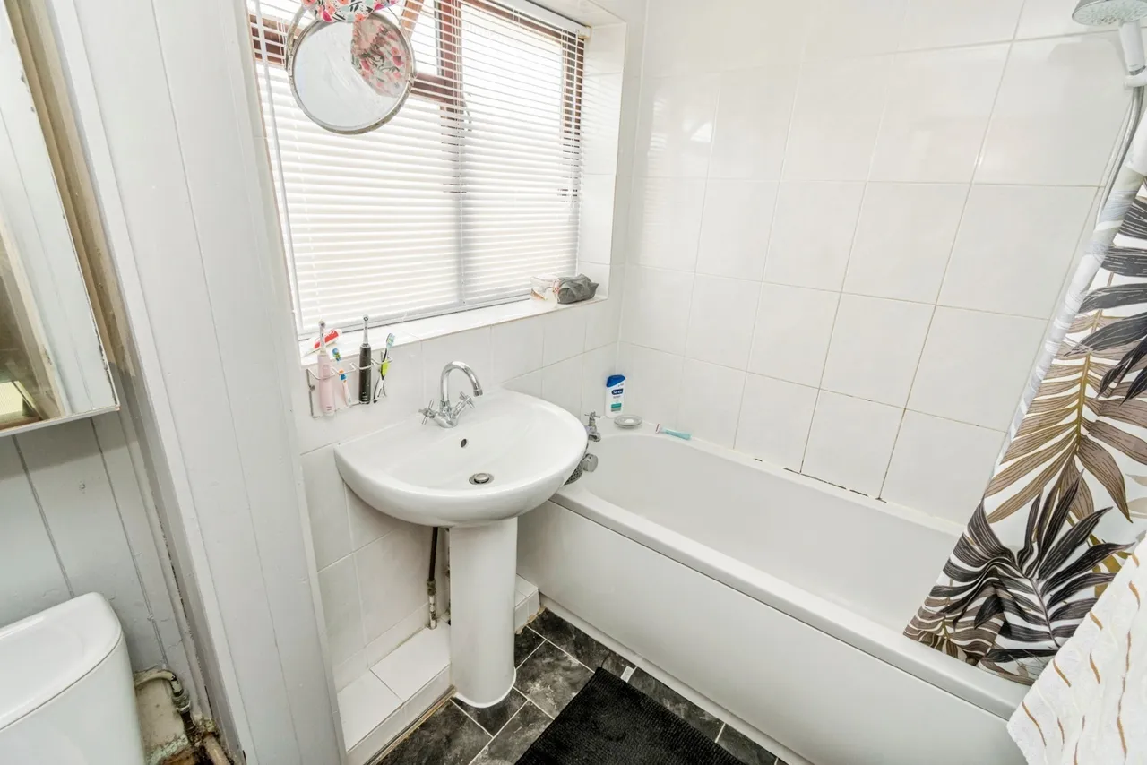 Whitefield Road, Southampton, SO45, photo 9