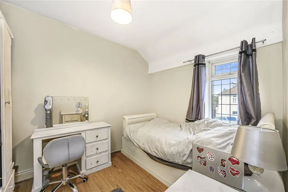 Ivyhouse Road, Dagenham, RM9, photo 6