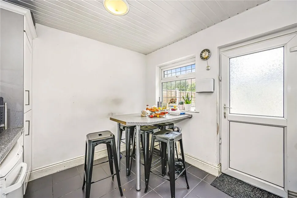 Ivyhouse Road, Dagenham, RM9, photo 4