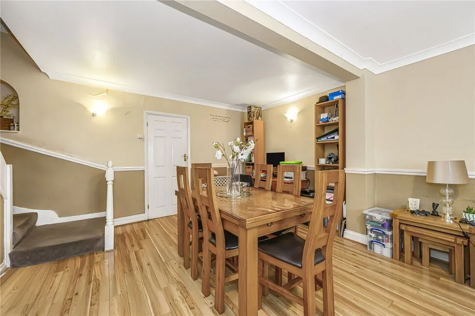 Ivyhouse Road, Dagenham, RM9, photo 13