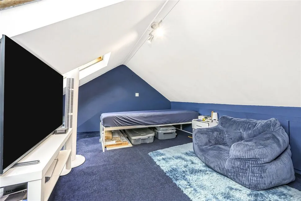 Ivyhouse Road, Dagenham, RM9, photo 14