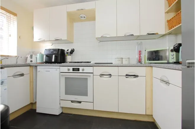Jutland Crescent, Andover, SP10, photo 6