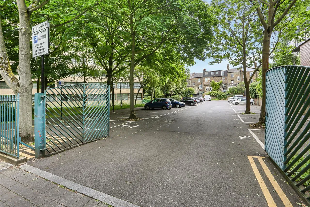 Daren Court, Carleton Road, London, photo 13