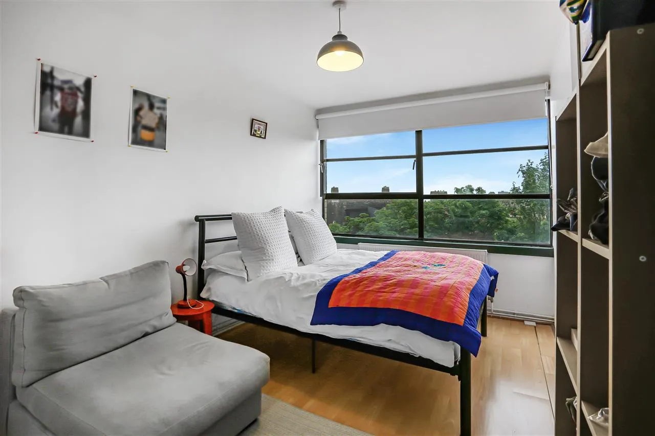 Daren Court, Carleton Road, London, photo 2