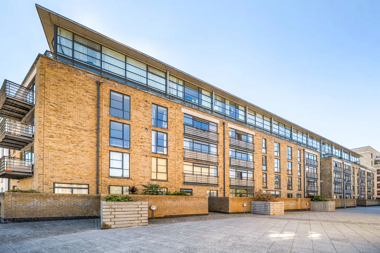 Flat 16, 2 Point Wharf Lane, Brentford, photo 12