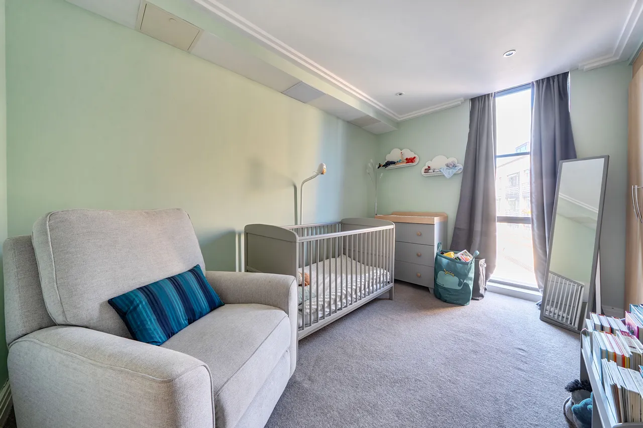 Flat 16, 2 Point Wharf Lane, Brentford, photo 8