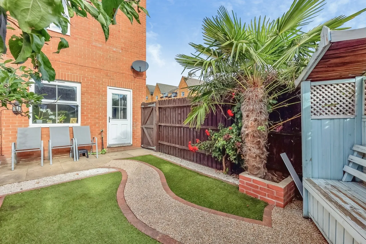 Mendip Way, Corby, photo 12