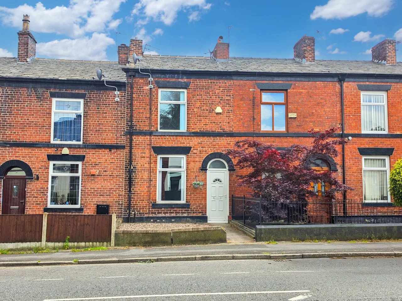 2 bed house for sale — Tottington Road, Bury, BL8