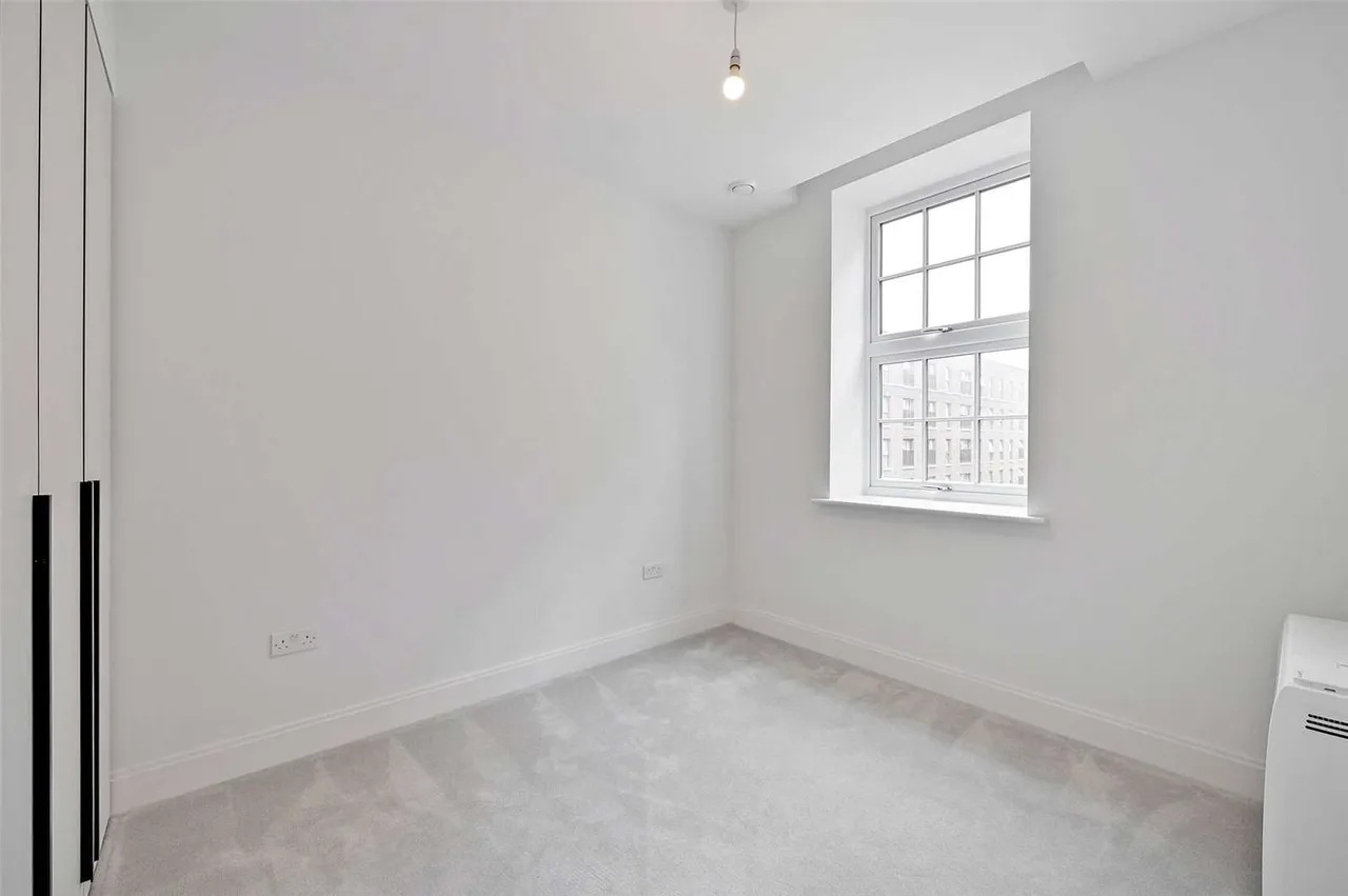 Memorial Avenue, Slough, SL1, photo 4