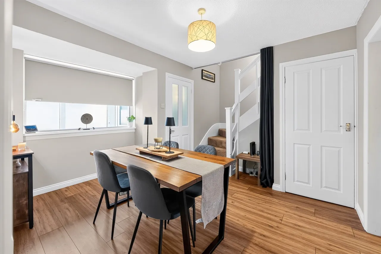 Fairhaven Square, Kilwinning, KA13, photo 4