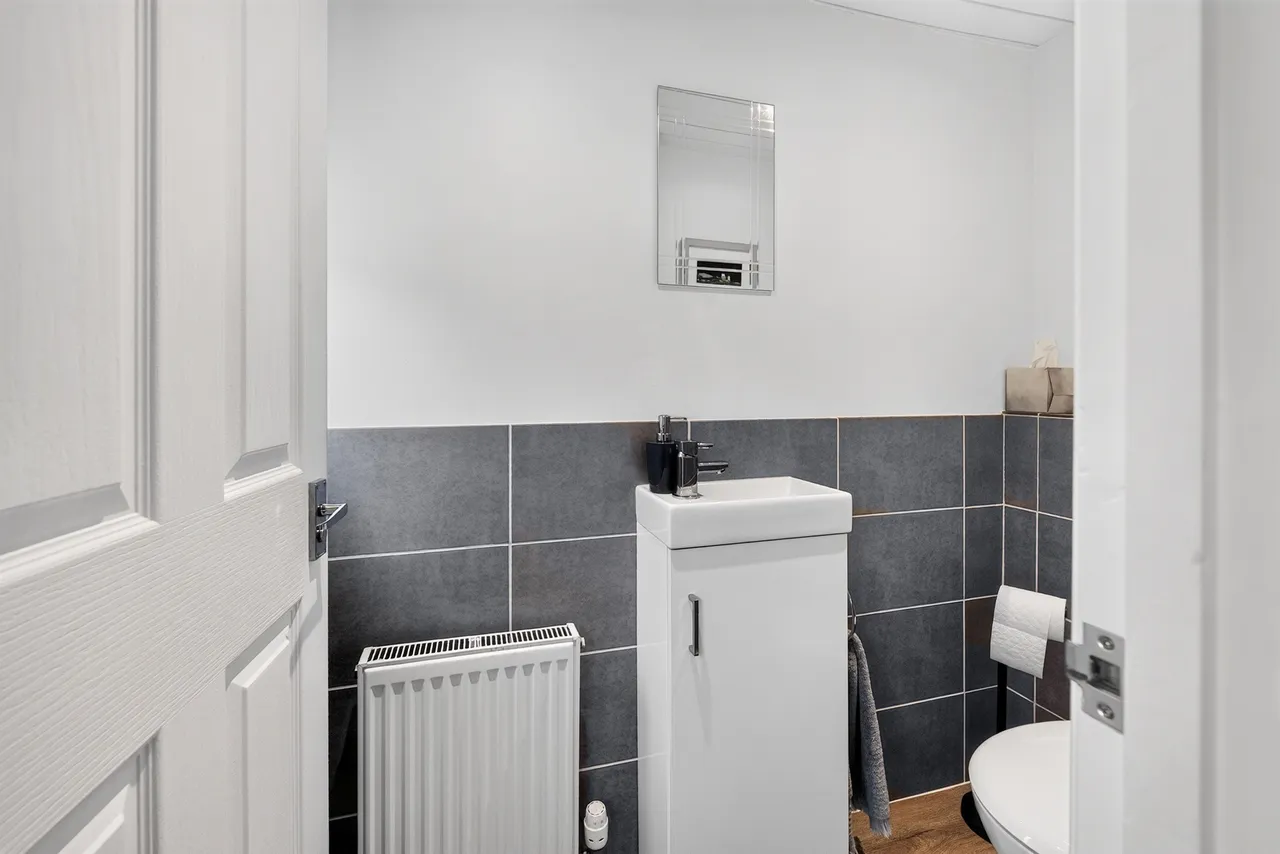 Fairhaven Square, Kilwinning, KA13, photo 3