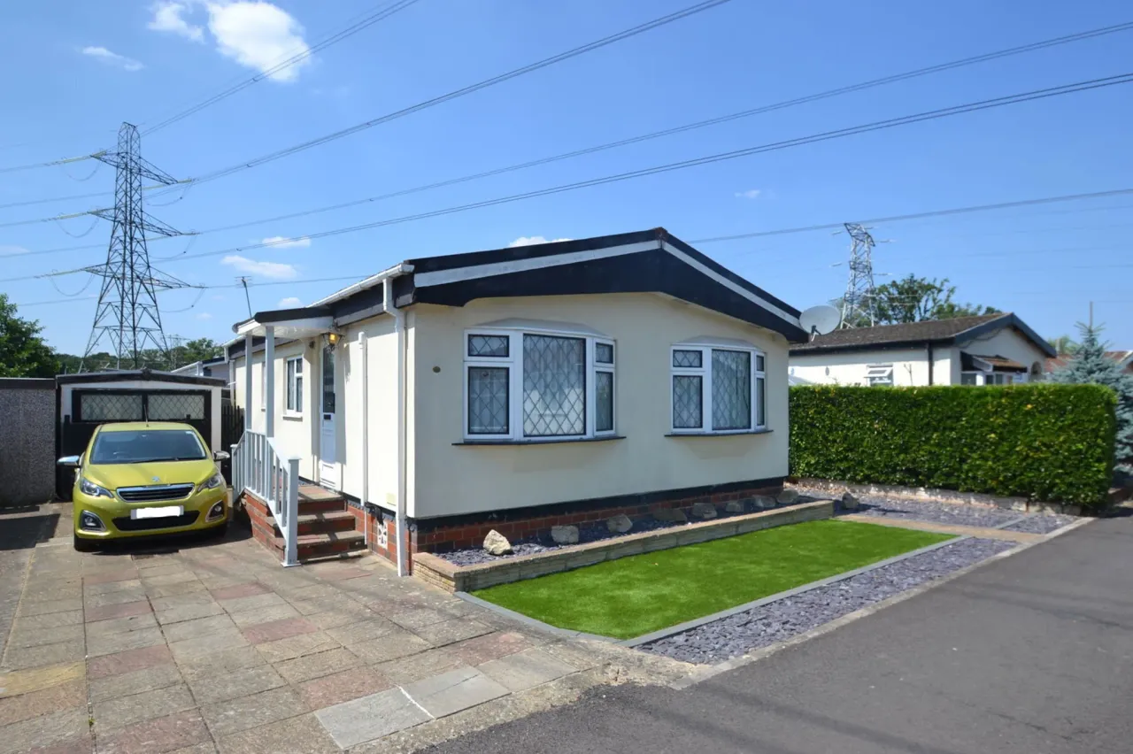 2 bed property for sale — Wey Meadows, Weybridge, KT13 8XY