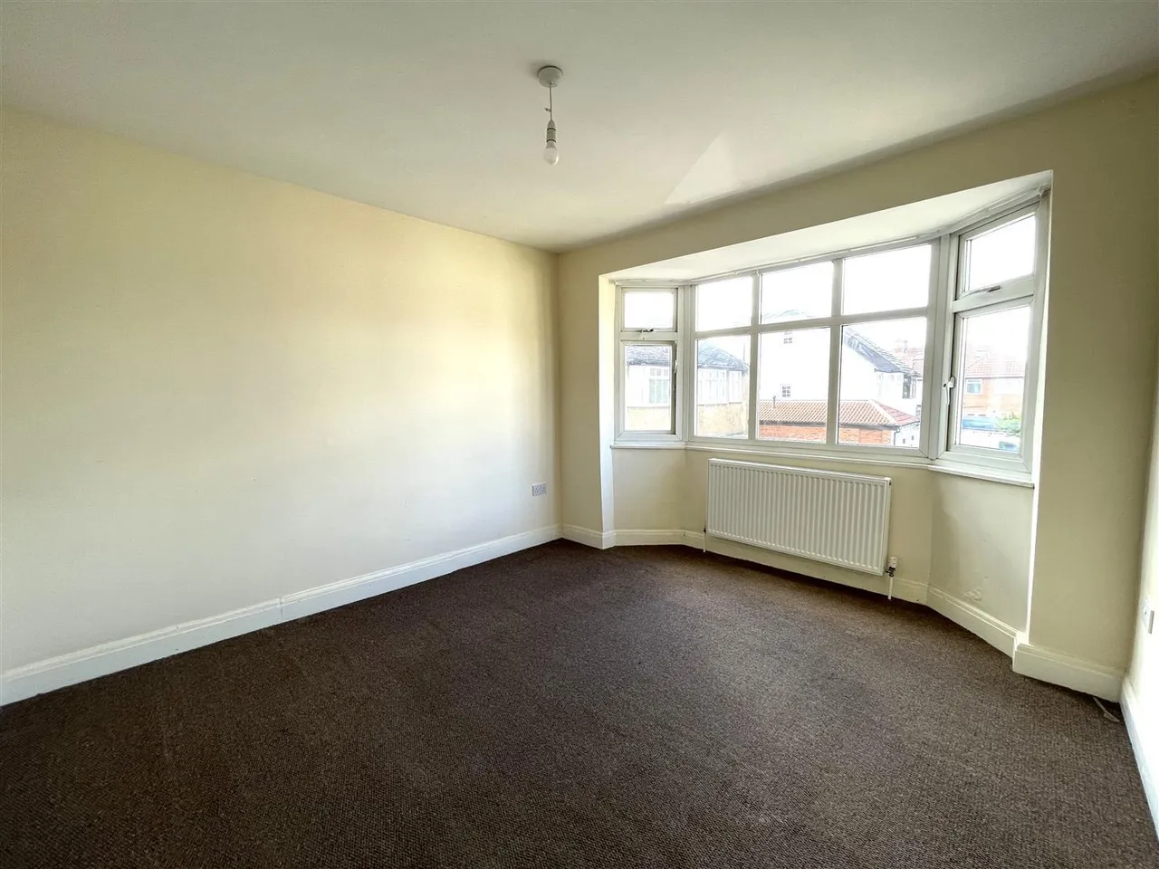 Cromer Close, Uxbridge, photo 4