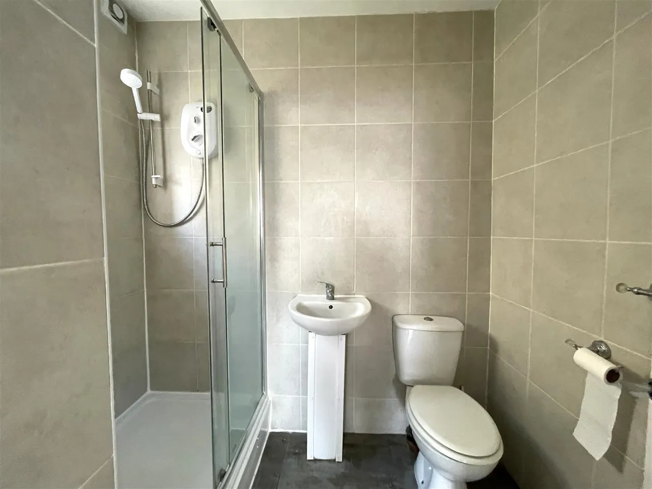 Cromer Close, Uxbridge, photo 10
