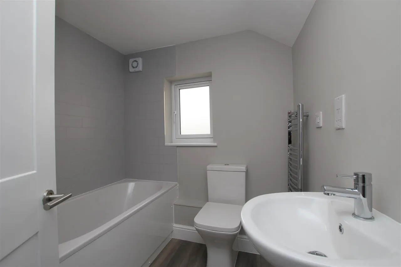 Newmarket Road, Stretham, CB6, photo 3