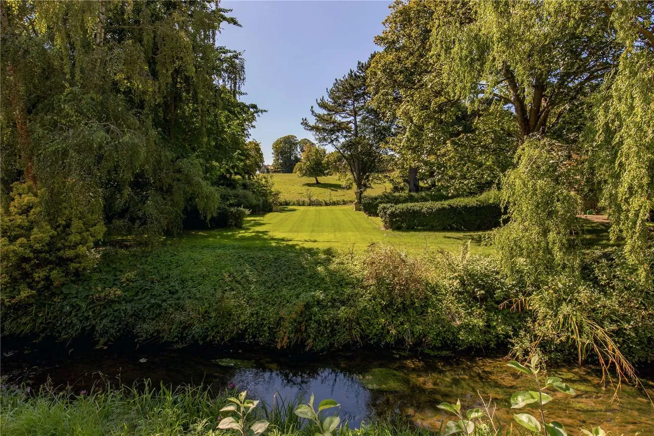 Brigstock, Kettering, NN14, photo 18