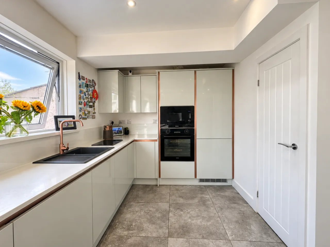 Lydford Avenue, St. Thomas, SA1, photo 8