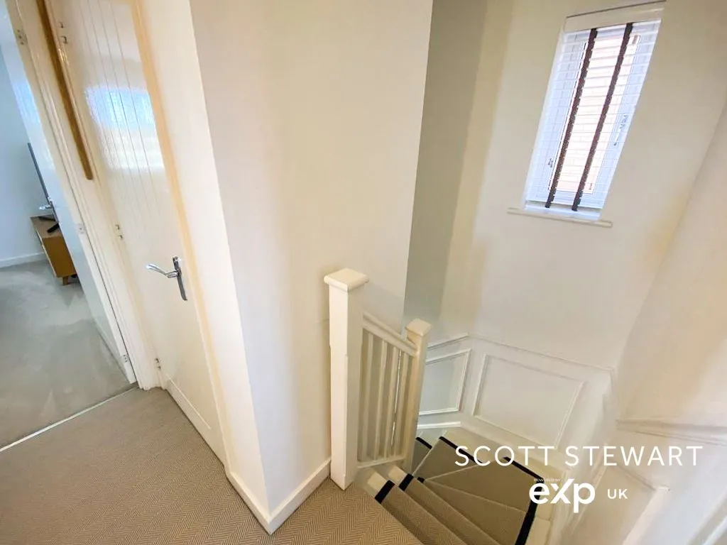 Aqua Drive, Hampton Woods, PE7, photo 11