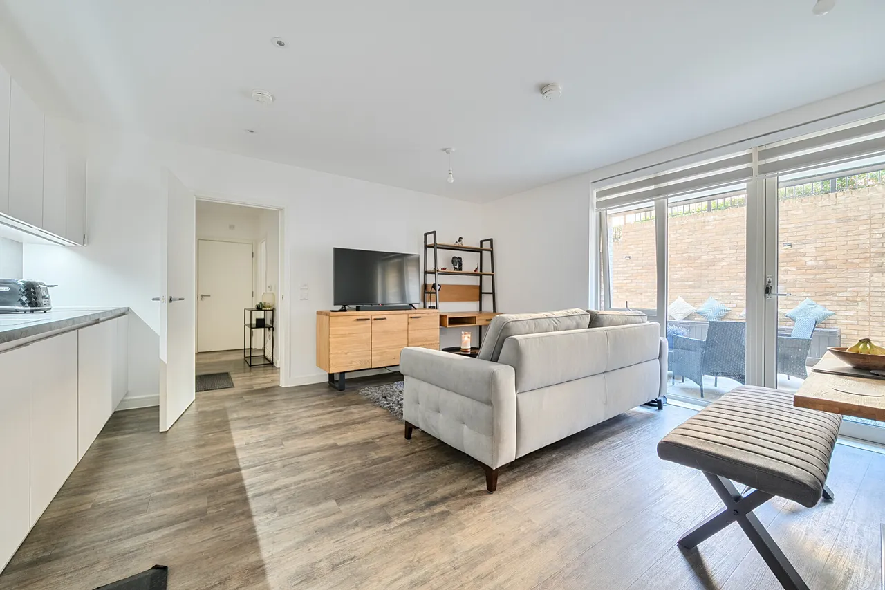 2 bed flat for sale — 15 Dollis Valley Drive, Barnet, EN5