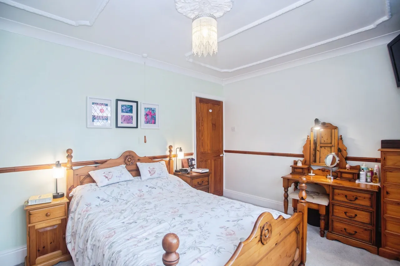 Hazeldene Road, Manchester, photo 8