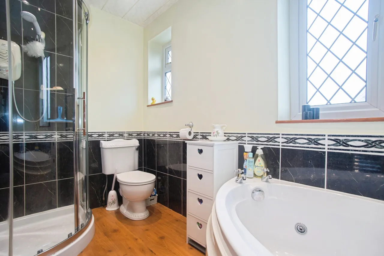 Hazeldene Road, Manchester, photo 11