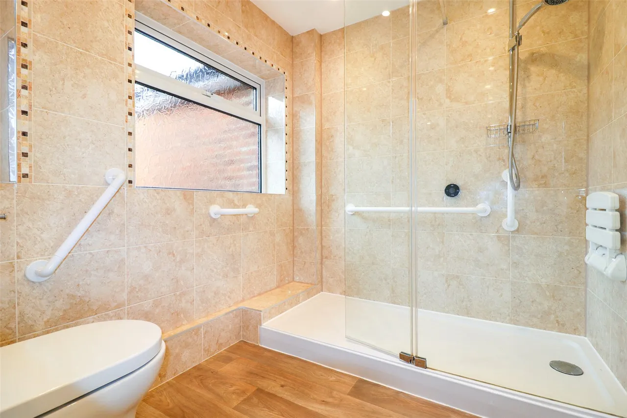 Alton Road, Fleet, GU51, photo 3