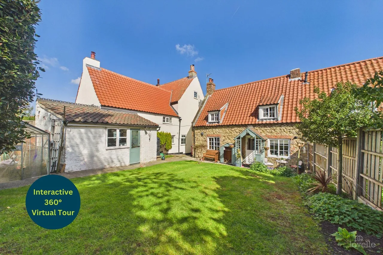 2 bed house for sale, Silver Street, Winteringham, DN15