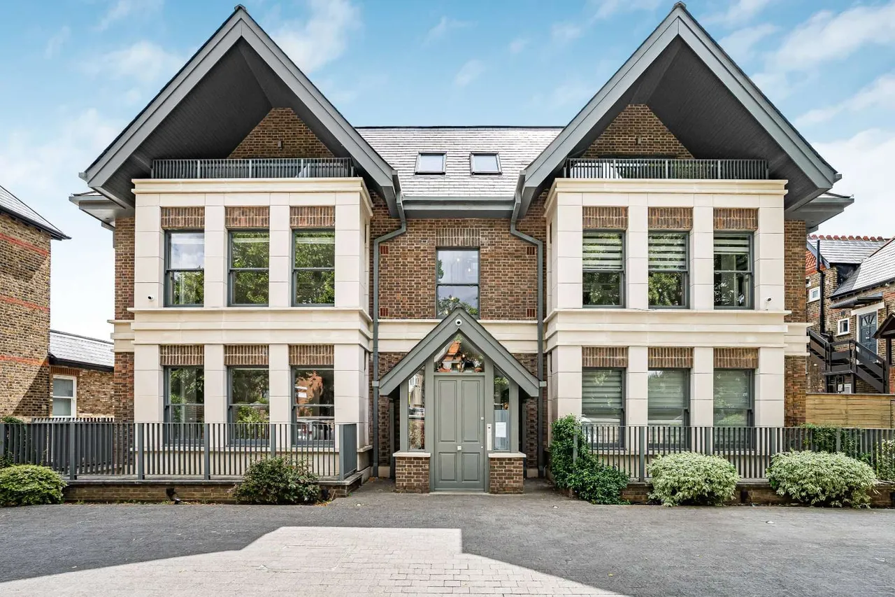 2 bed flat for sale — Carlton Road, London, W5 2AW