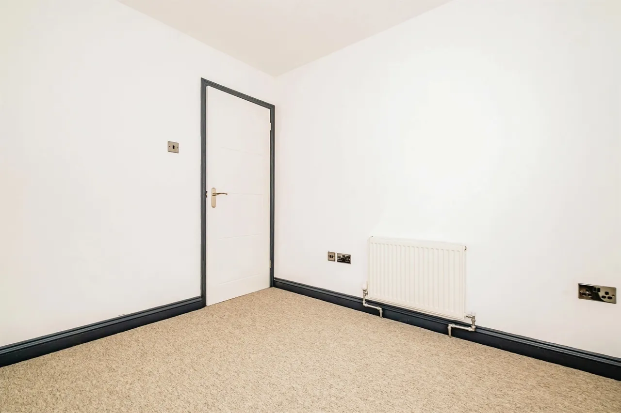 Field Row, Worthing, BN11, photo 14