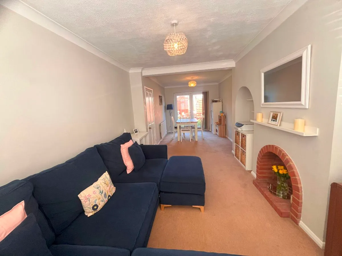Church Road, Harold Wood, photo 4
