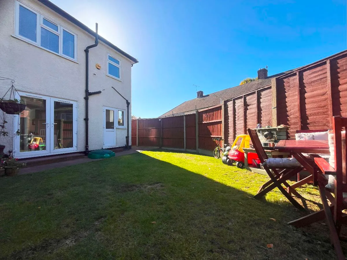 Church Road, Harold Wood, photo 13