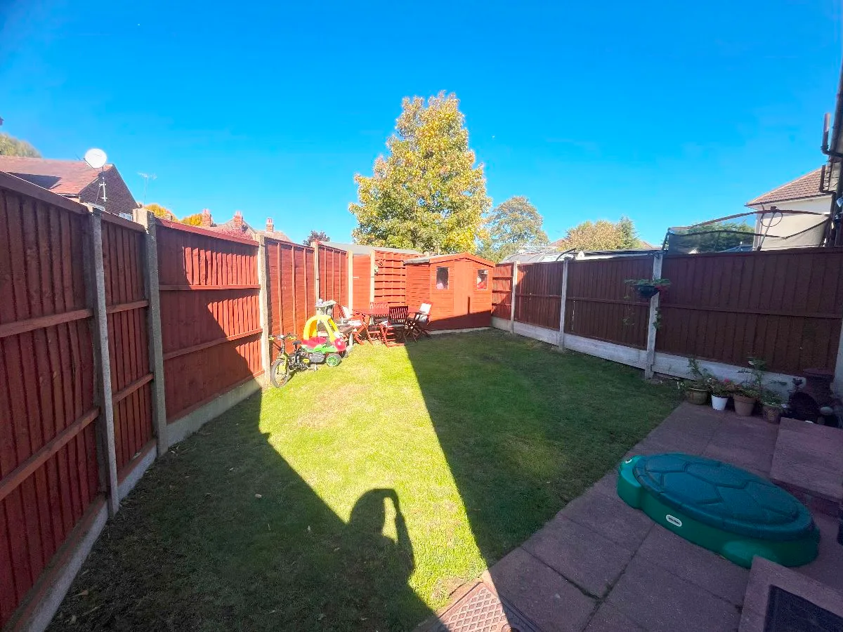 Church Road, Harold Wood, photo 14