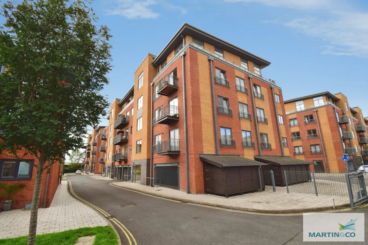 Woodhouse Close, Diglis, WR5, photo 12