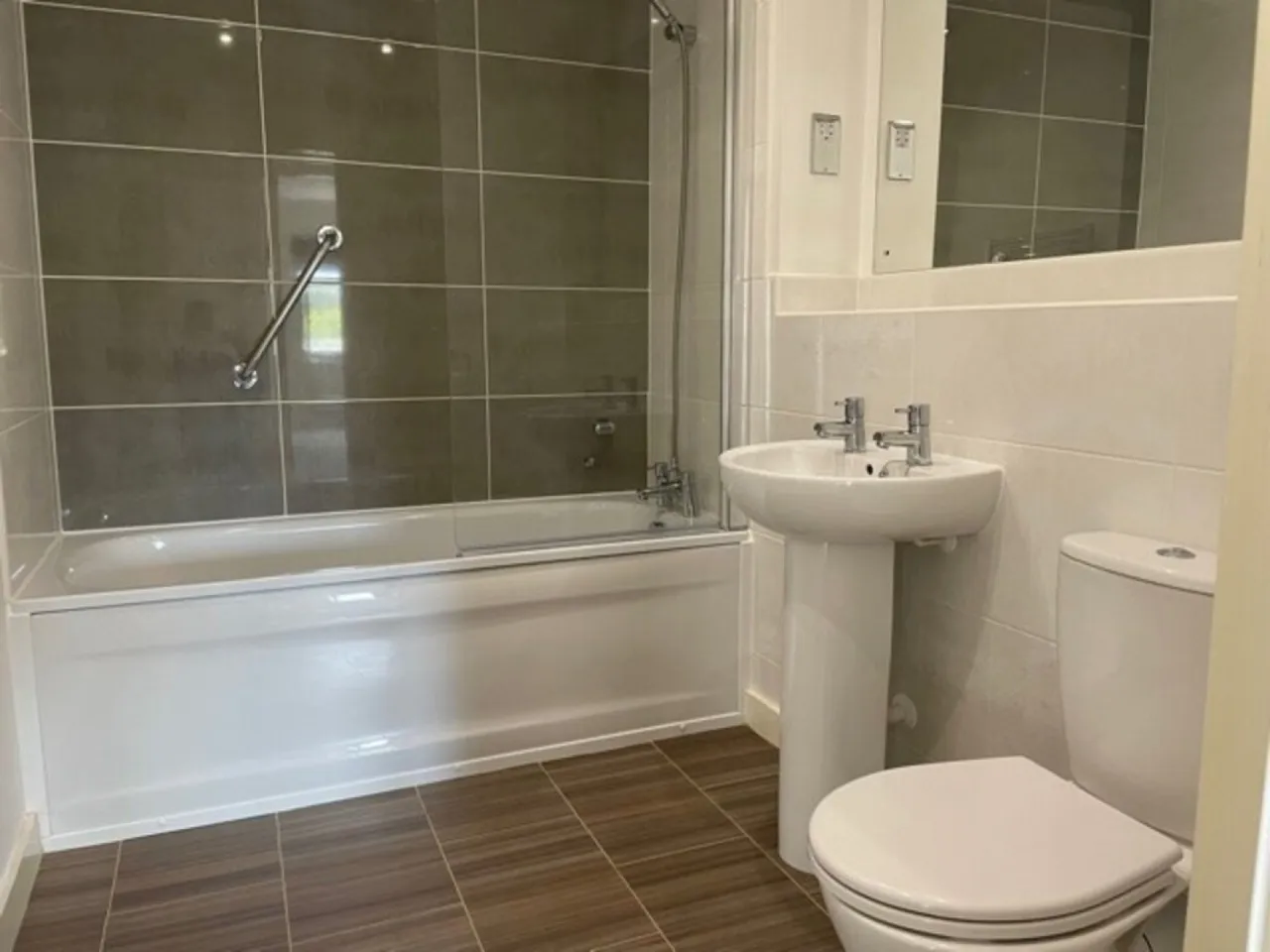 Woodhouse Close, Diglis, WR5, photo 8