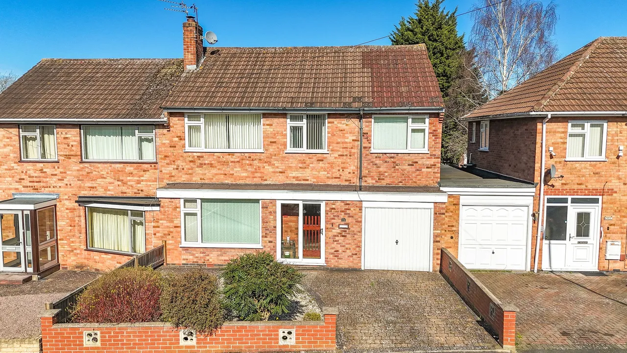 4 bed house for sale — Kendrick Drive, Oadby, LE2